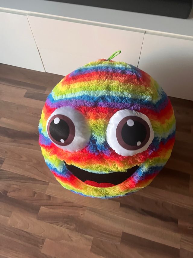 pelota peluda de feria