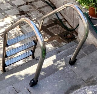 Escalera de piscina