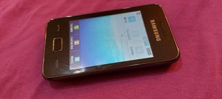 Samsung Star 3 GT-S5220 con cargador