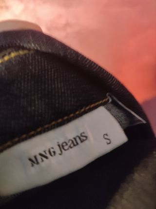 Elegante Chaqueta JEANS MNG 38