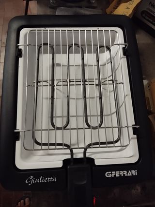 Barbecue, Ferrari, nuovo. 