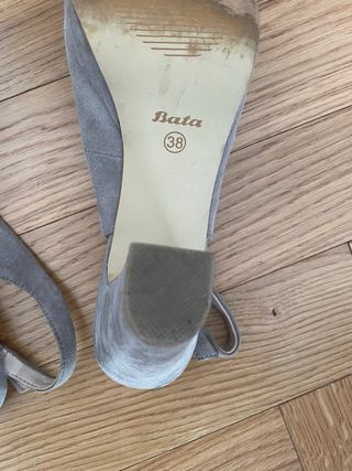 sandali con plateaux scamosciati