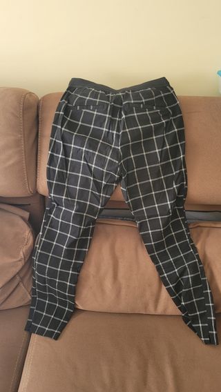 Pantalón chino cuadros Zara