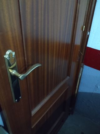 Puerta madera Sapelly Uniarte ciega "a izquierdas"