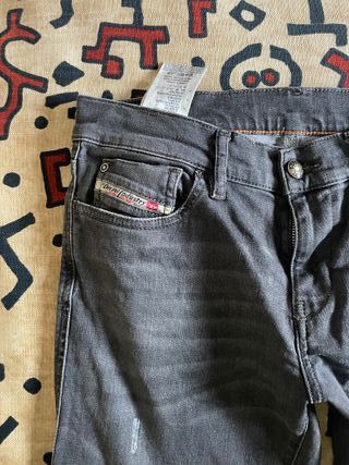 Pantalón vaquero gris Diésel