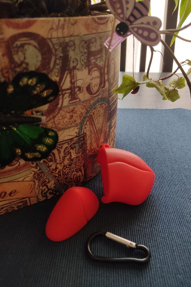 Funda AirPods 1/2 diseño de labios 3D 💋