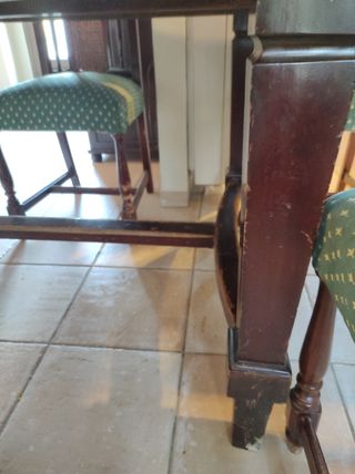 Mesa de comedor y seis sillas