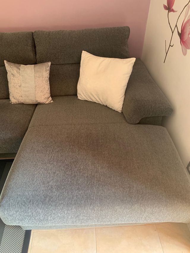 sofa gris desenfundable con cheslong