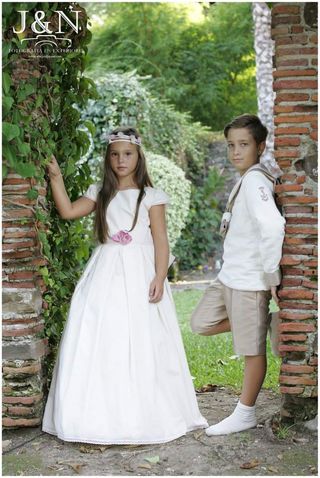 LIQUIDACIÓN TRAJES DE COMUNIONES DESDE 99 EUROS  