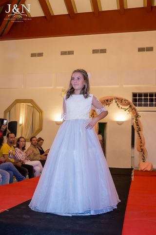 LIQUIDACIÓN TRAJES DE COMUNIONES DESDE 99 EUROS  