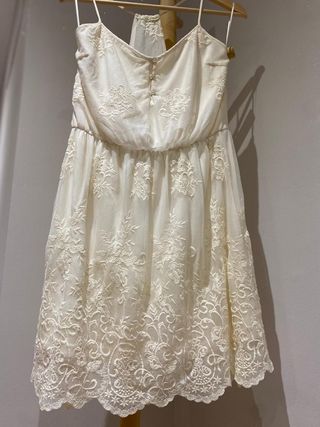 Vestido ibicenco de Stradivarius