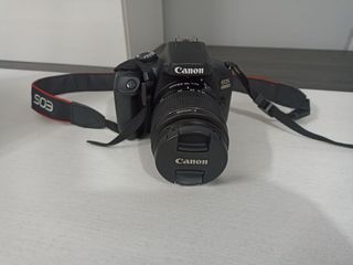 Cámara de fotos Canon EOS 4000D