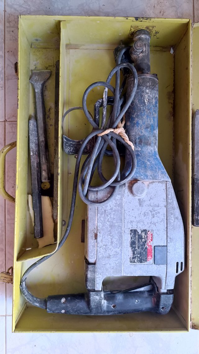 Partillo compresor o demoledor Bosh con 3 punteros