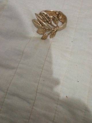 Pulsera brazalete de acero