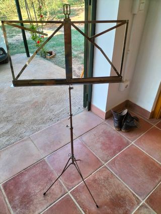 Teclado Yamaha, con silla , atril etc.