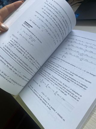LIBRO CARRERA ADE/ECONOMÍA/CONTABILIDAD Y FINANZAS