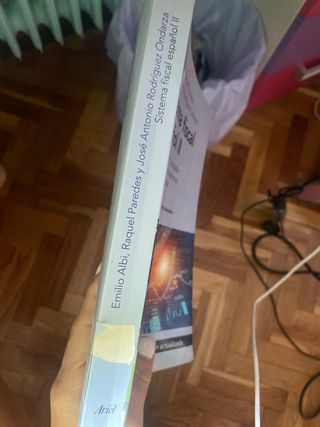 LIBRO CARRERA ADE/ECONOMÍA/CONTABILIDAD Y FINANZAS