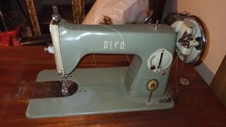 Máquina de coser completa Alfa