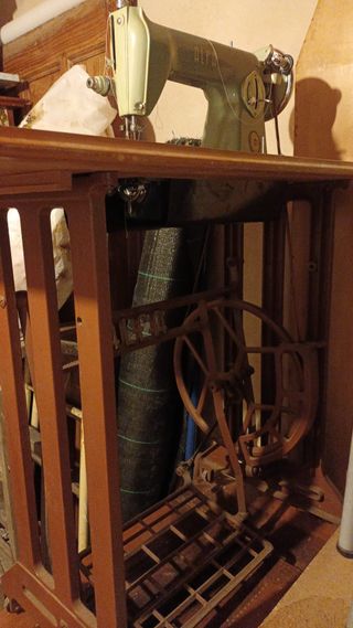 Máquina de coser completa Alfa