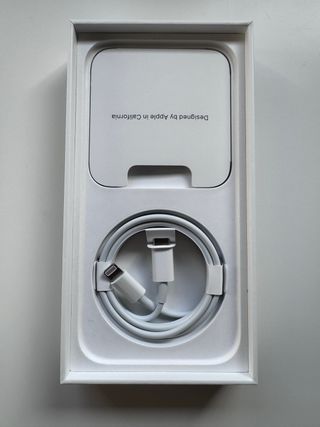 Caja iphone 14 pro (sin telefono)