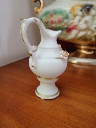 anfora ceramica di capodimonte