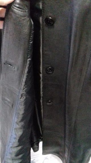 Abrigo largo negro de cuero auténtico