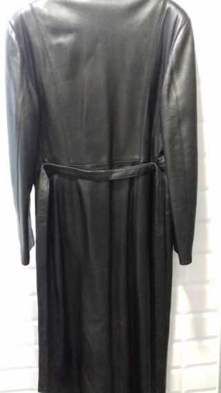 Abrigo largo negro de cuero auténtico