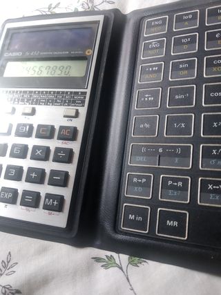 Calculadora Casio FX450
