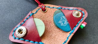 Portachiavi plettri chitarra e sacchetto medievale