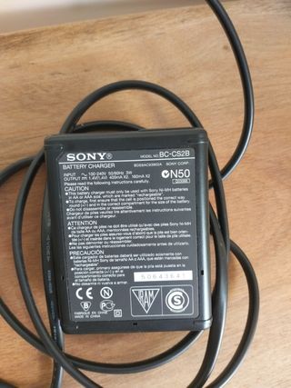 Cargador de pilas Sony