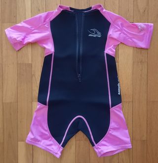 Traje neopreno rosa