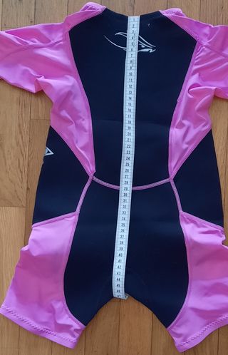 Traje neopreno rosa