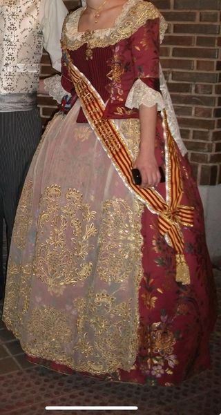 Traje de fallera