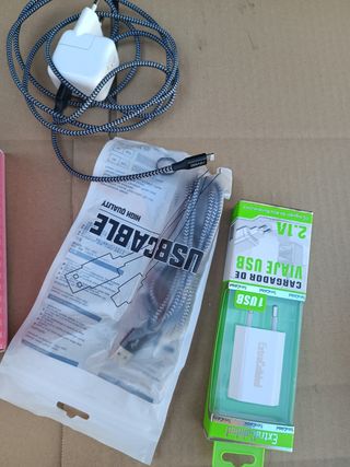 CARGADORES Y CONECTORES VARIADOS