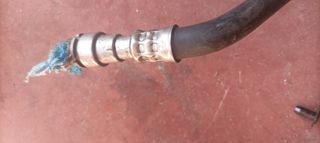 Bonba de dirección  y depósito con tubos