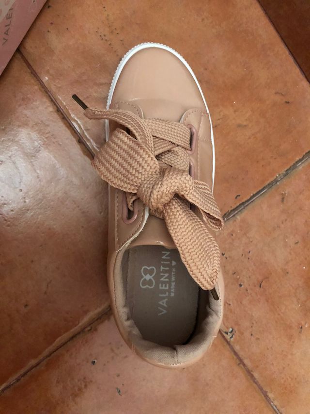 Zapatillas charol color rosa