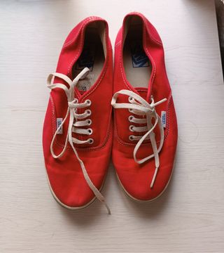 Vans rojas