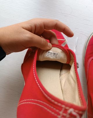 Vans rojas