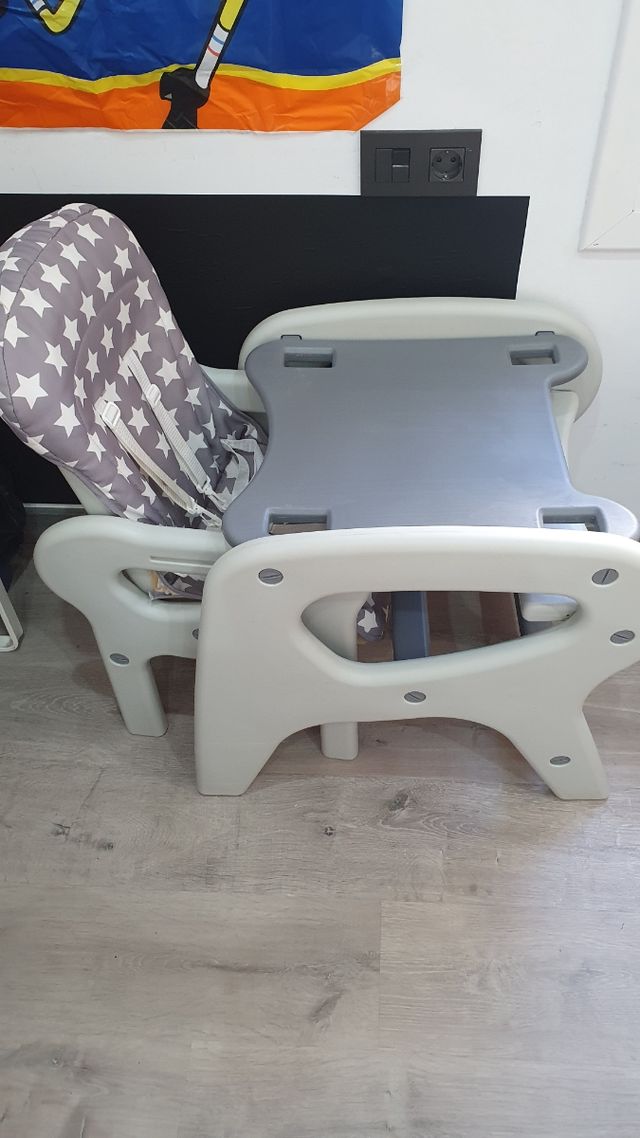 Trona convertible mesa y silla