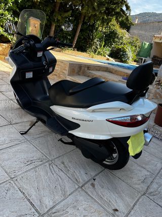 suzuki burgman 200
