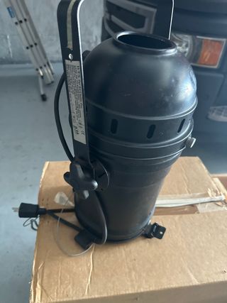 Venta FOCOS PAR 64 usados.No incluye lampara.
