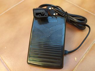 Cable y pedal máquina de coser