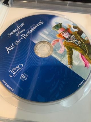 alicia en el pais de las maravillas bluray