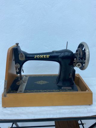 Máquina de coser antigua