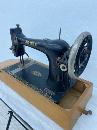 Máquina de coser antigua