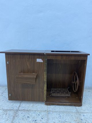 Mueble máquina de coser antigua Alfa