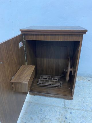 Mueble máquina de coser antigua Alfa