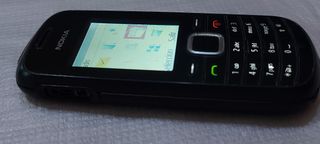 Telefono movil Nokia 1661 con cargador