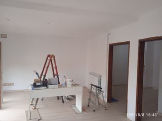 Pintor, Manitas, económico responsable.