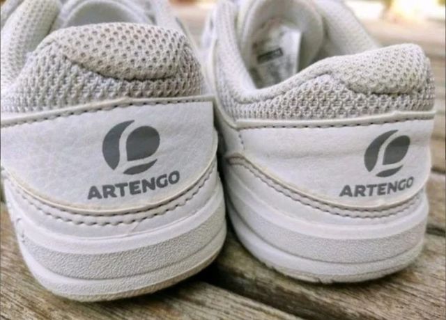 Zapatilla Artengo. Talla 28